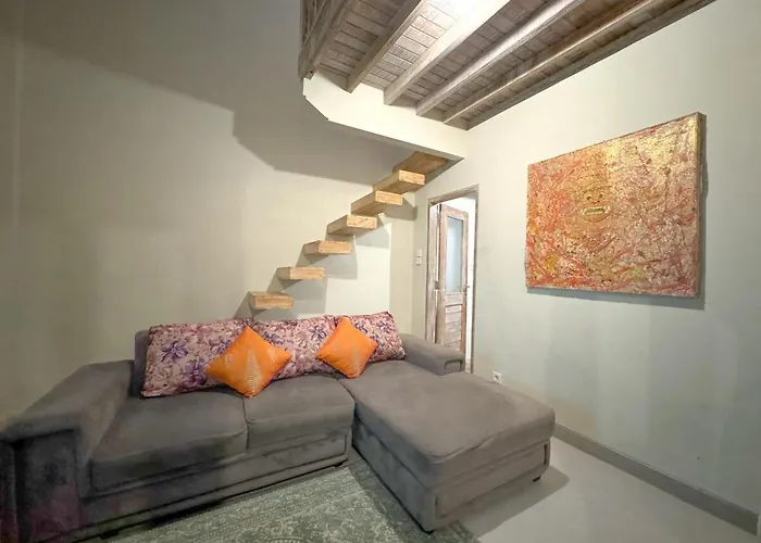 With Private Pool, Great Location Villa *